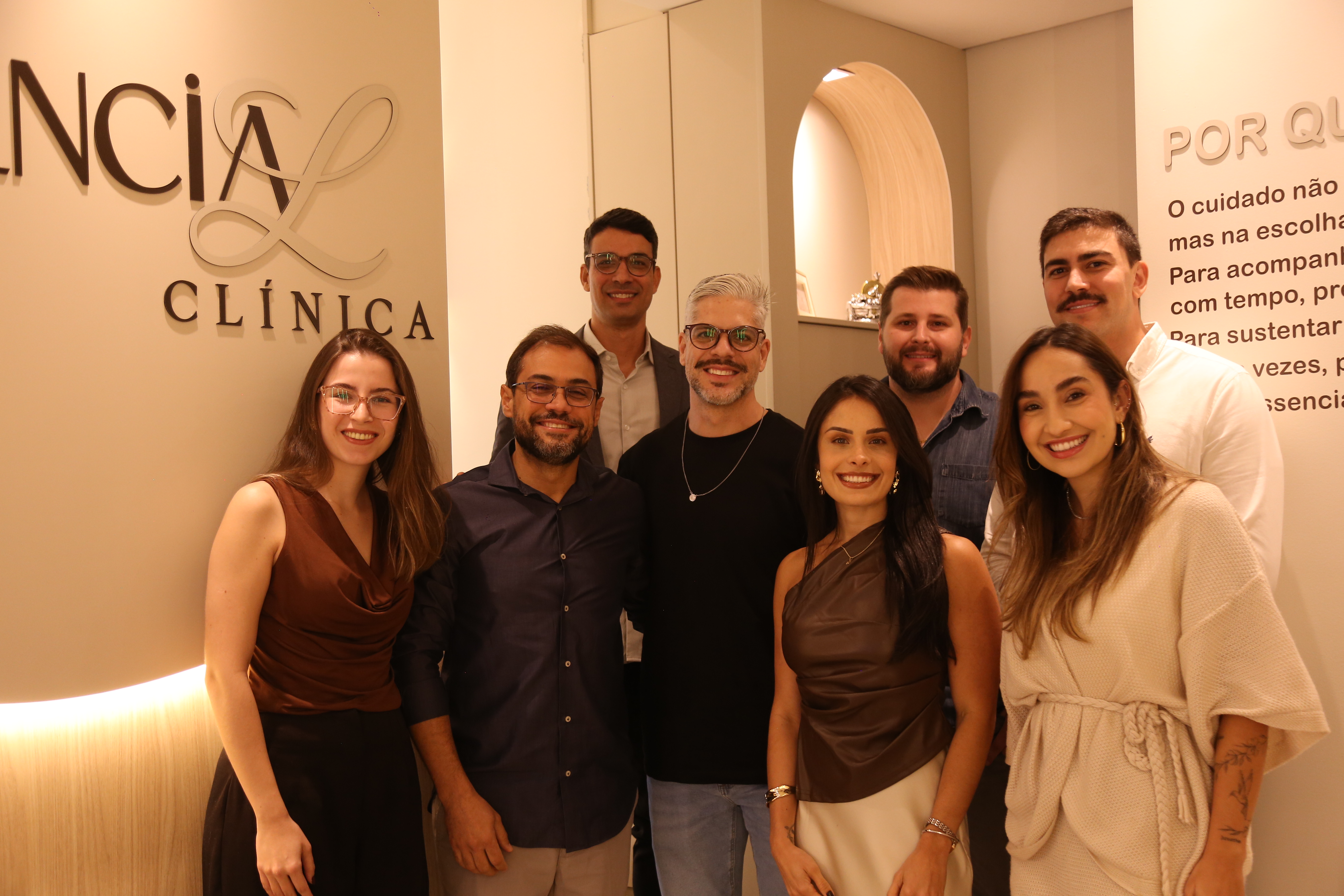 Equipe de especialistas da Essencial Clínica