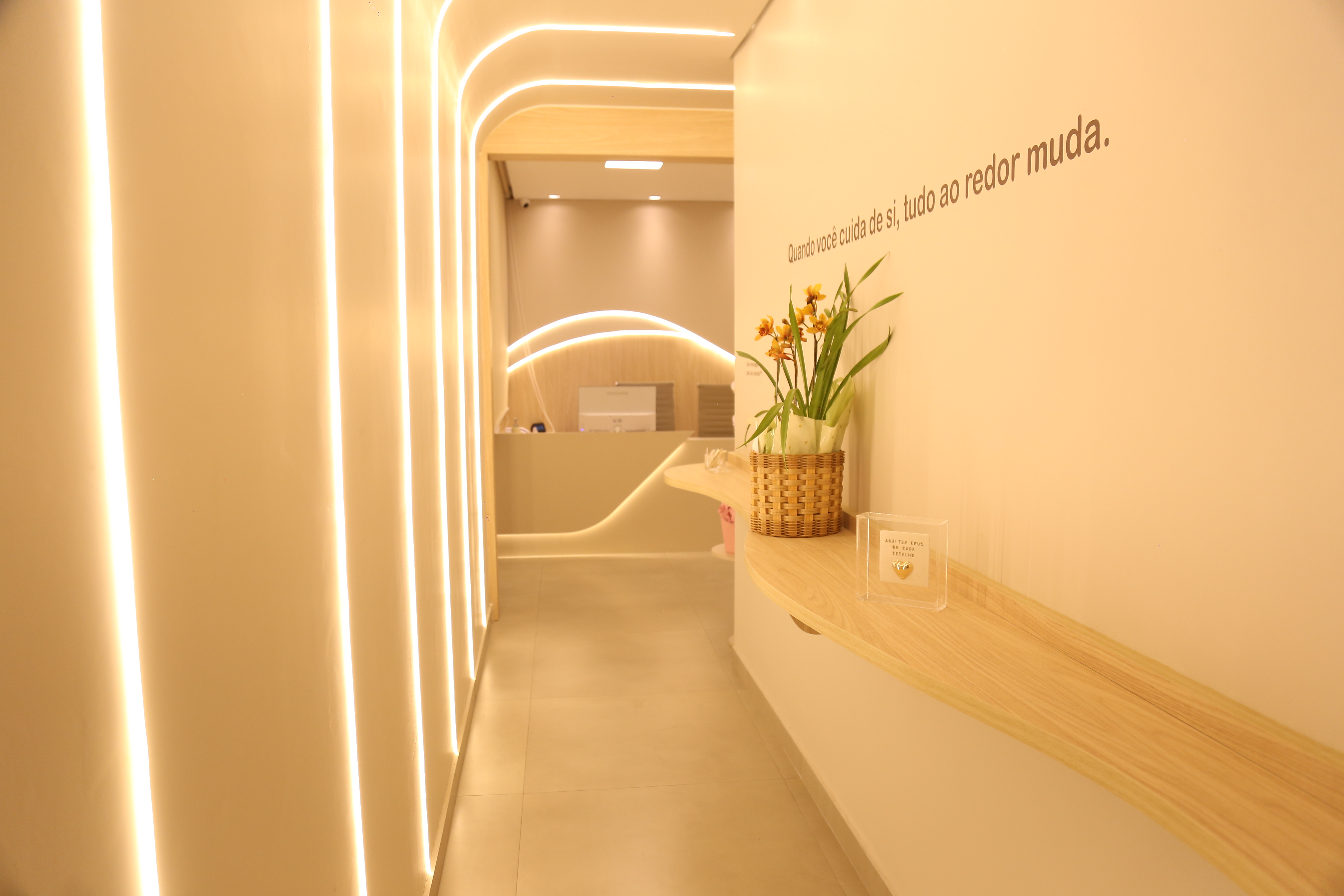 Hall de entrada da Essencial Clínica